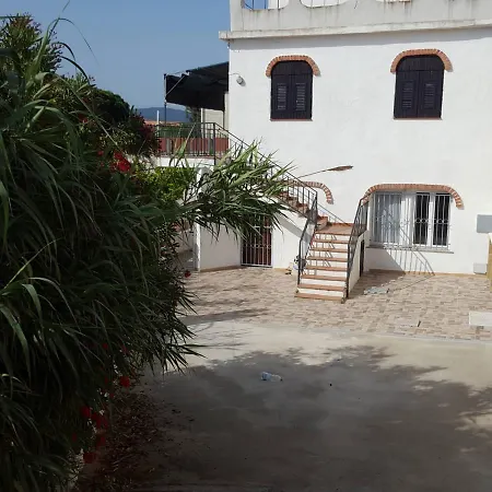 Apartment La Caletta Fronte Spiaggia *